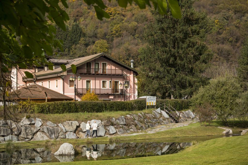 Hotel Aurora Cimego Esterno foto